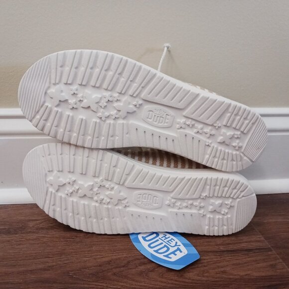 New Hey Dude Wally Slip On Resort Tan White Stripe Mens Size 9 - Picture 7 of 7